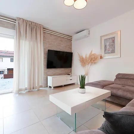 Amelie Апартаменты *