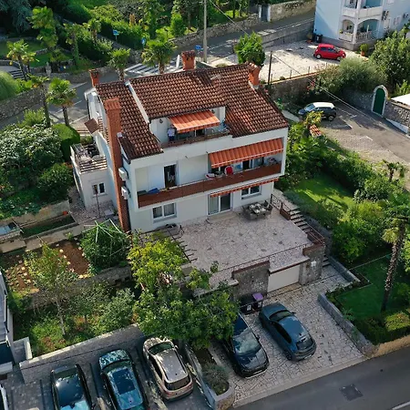 Διαμέρισμα Amelie *