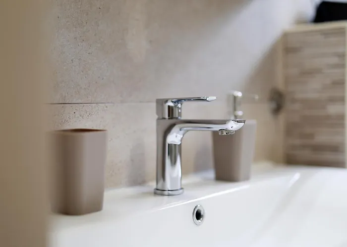 Amelie オパティヤ